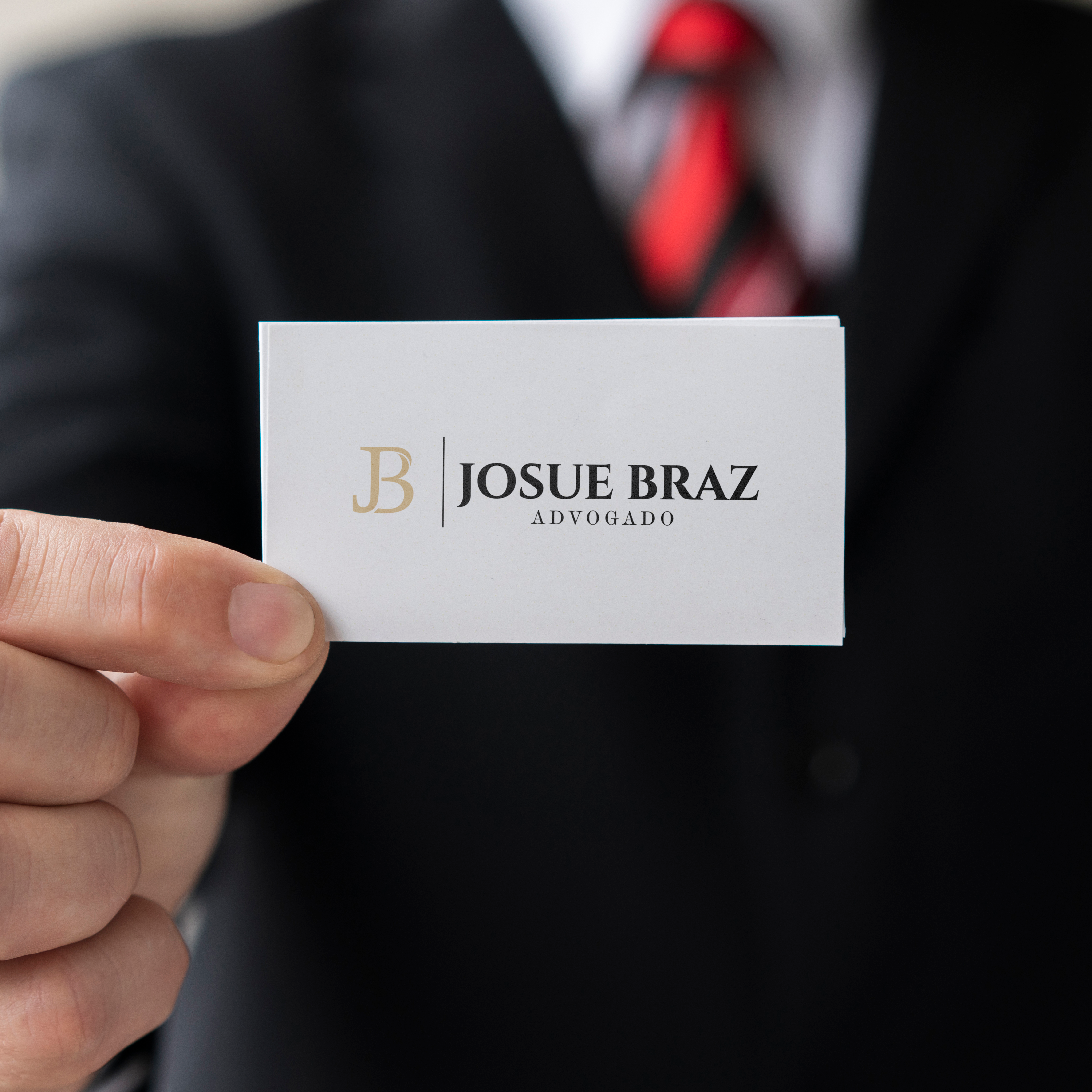 Cartão profissional Josué Braz Advogado em atendimento jurídico